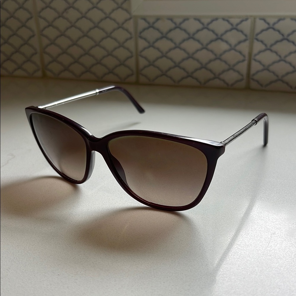 Elegant Black Sunglasses